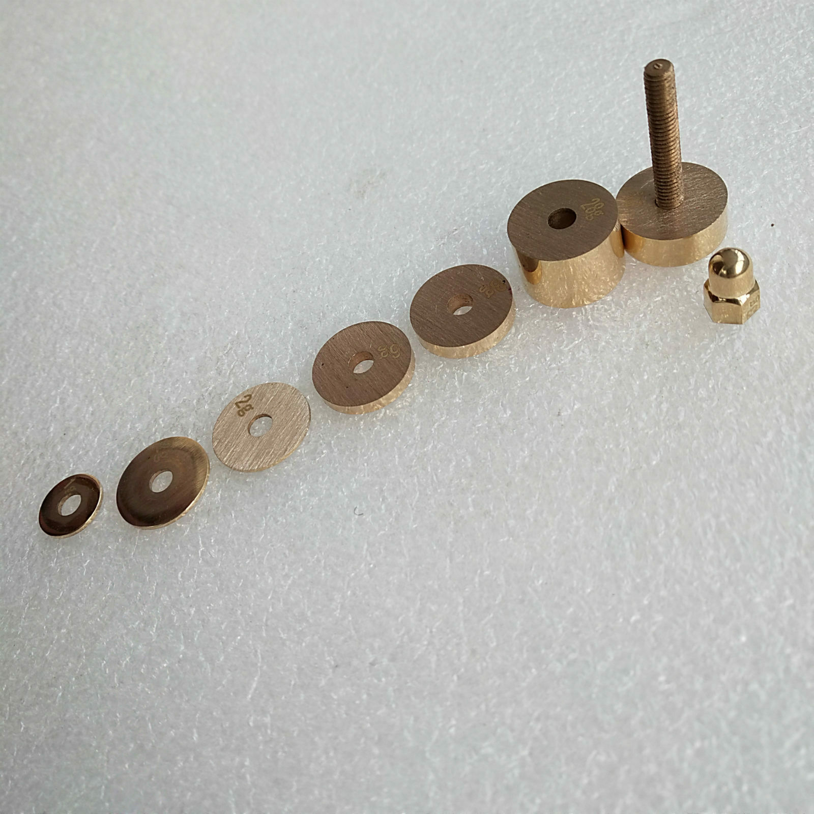 White Key Weight Measurement f - Heavy Equipment Keys recension och pris